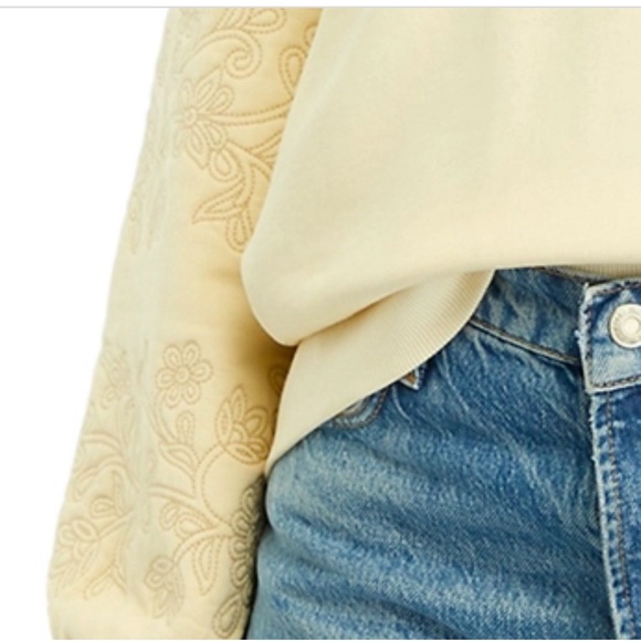 Wonderly Pale Yellow Embroidered Sweatshirt NWT large - Picture 4 of 6